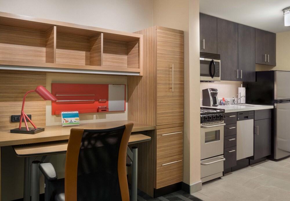 Towneplace Suites By Marriott Ottawa Kanata מראה חיצוני תמונה