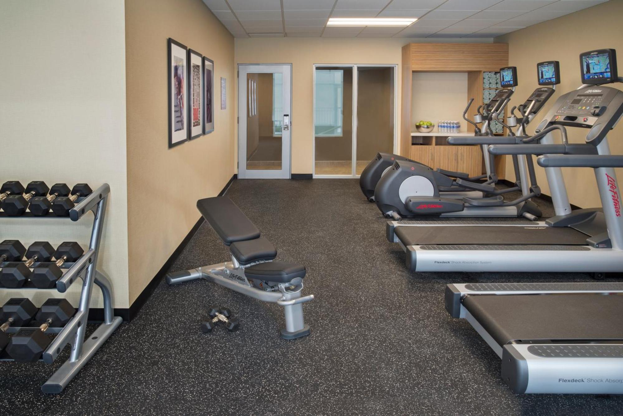 Towneplace Suites By Marriott Ottawa Kanata מראה חיצוני תמונה